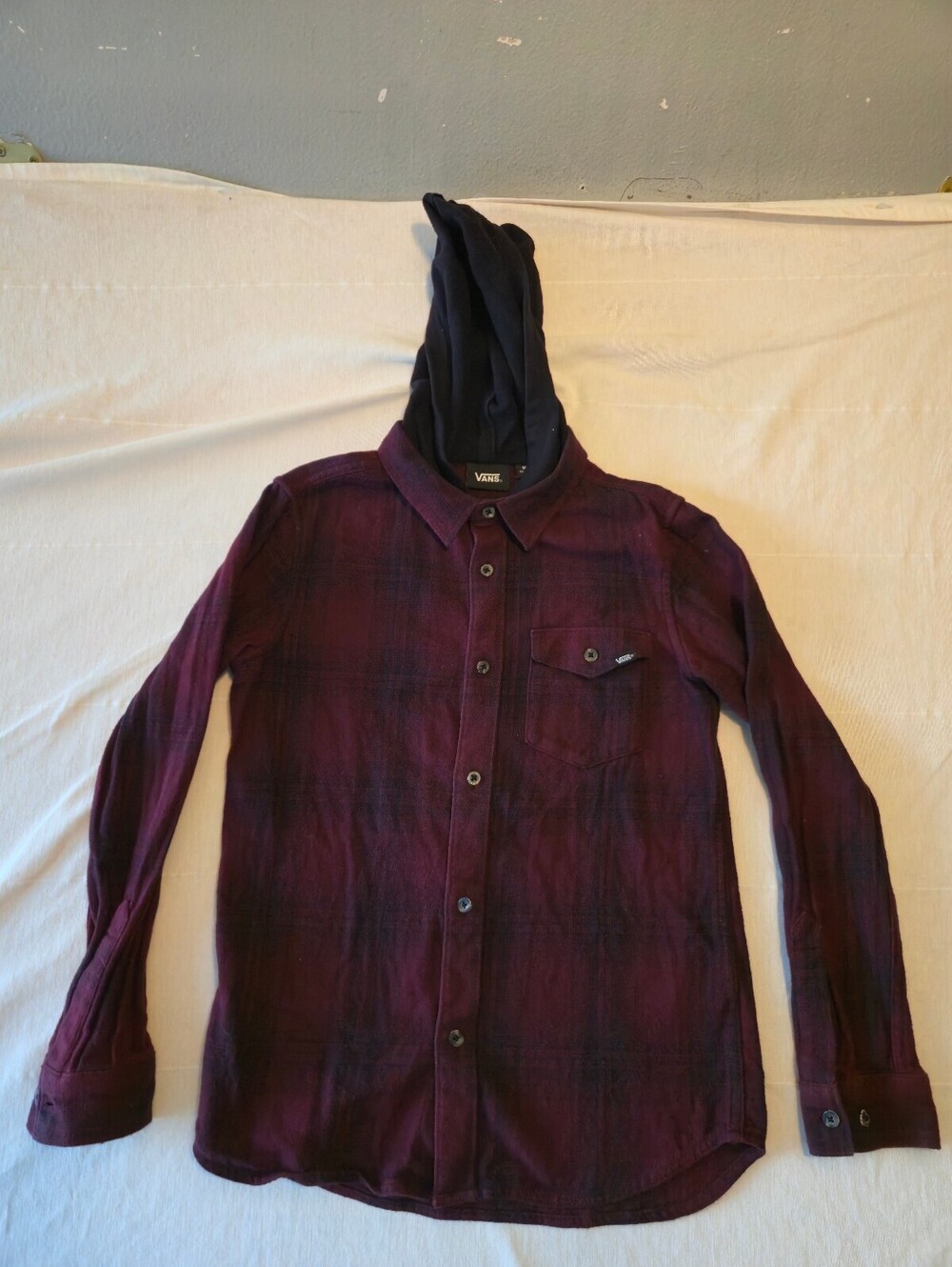 Vans Men's Medium Burgundy Plaid Hooded Shirt Jacket